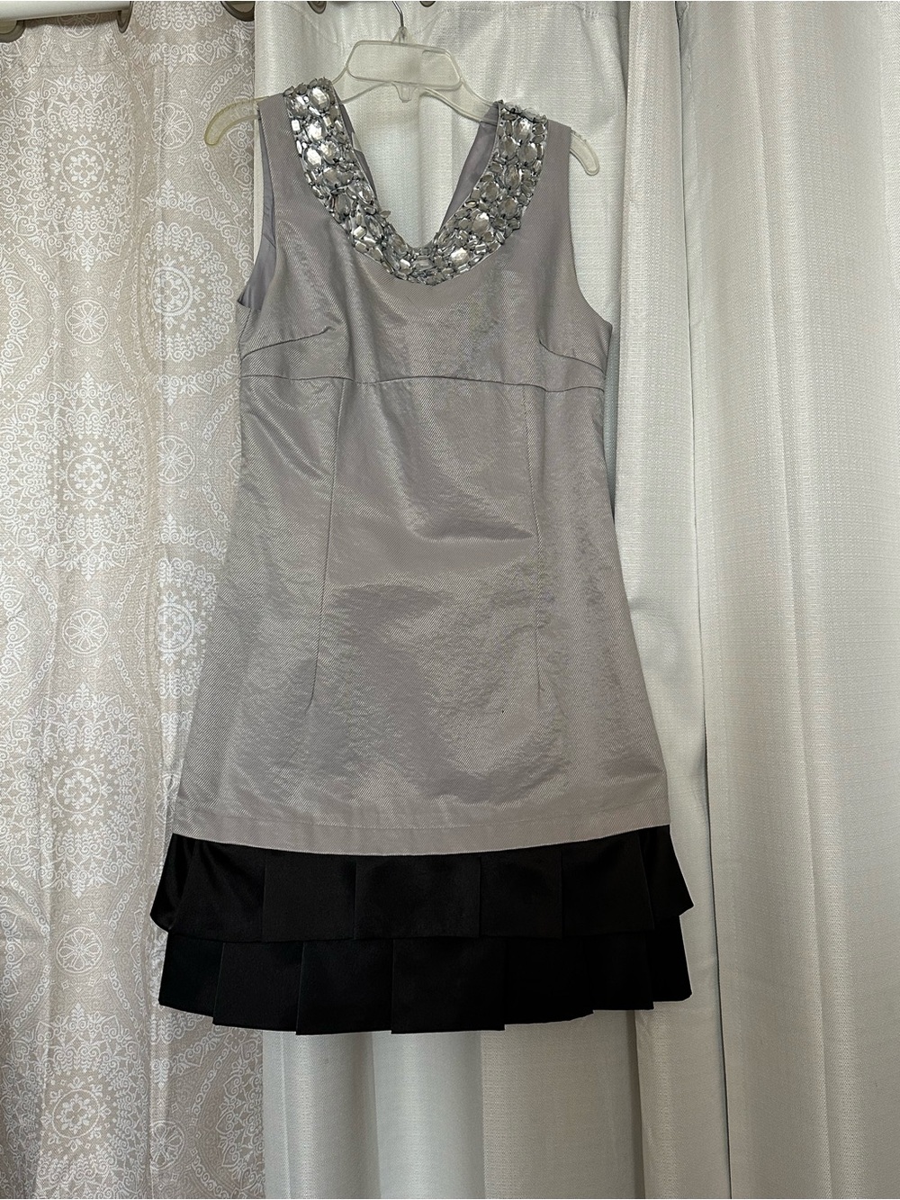MaxMara Silver Gray Sleeveless Dress with Black Tiered Hem